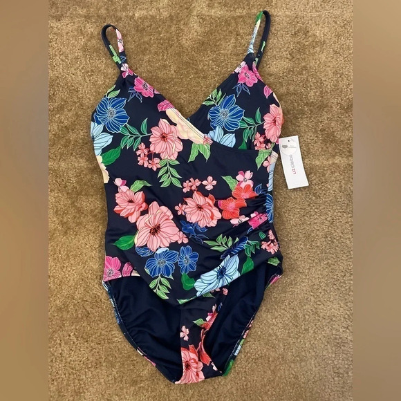 NWT Women’s Liz Claiborne Swimsuit - Picture 1 of 3